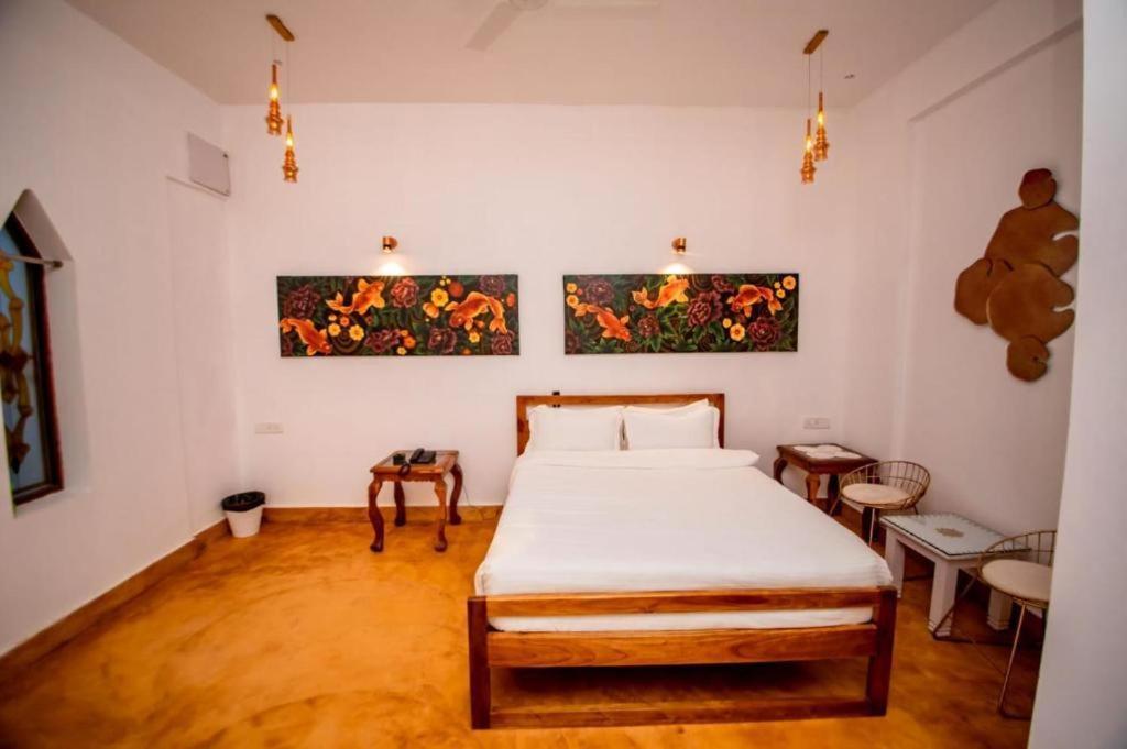 The Singing Tree Hotell Old Goa Exteriör bild